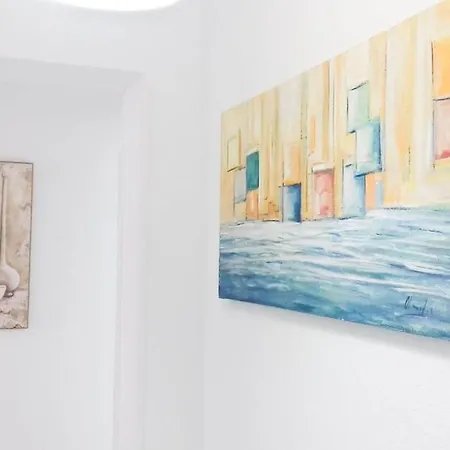 Lots Of Sunlight 3 Bedroom With Balcony Air Conditioning Апартаменты Аликанте
