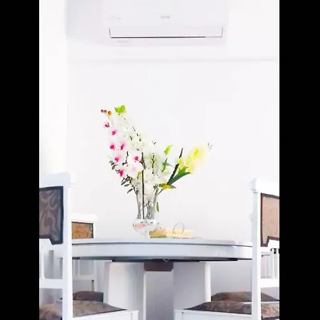 Apartament Lots Of Sunlight 3 Bedroom With Balcony Air Conditioning Alicante