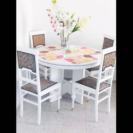 Apartament Lots Of Sunlight 3 Bedroom With Balcony Air Conditioning