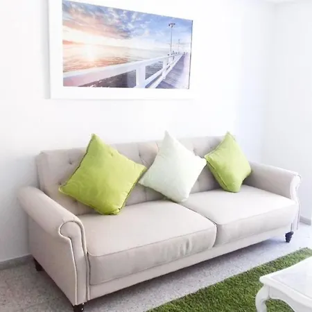 Lots Of Sunlight 3 Bedroom With Balcony Air Conditioning Apartament *