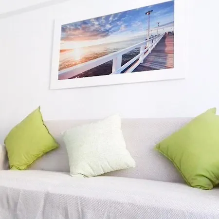Апартаменты Lots Of Sunlight 3 Bedroom With Balcony Air Conditioning Аликанте
